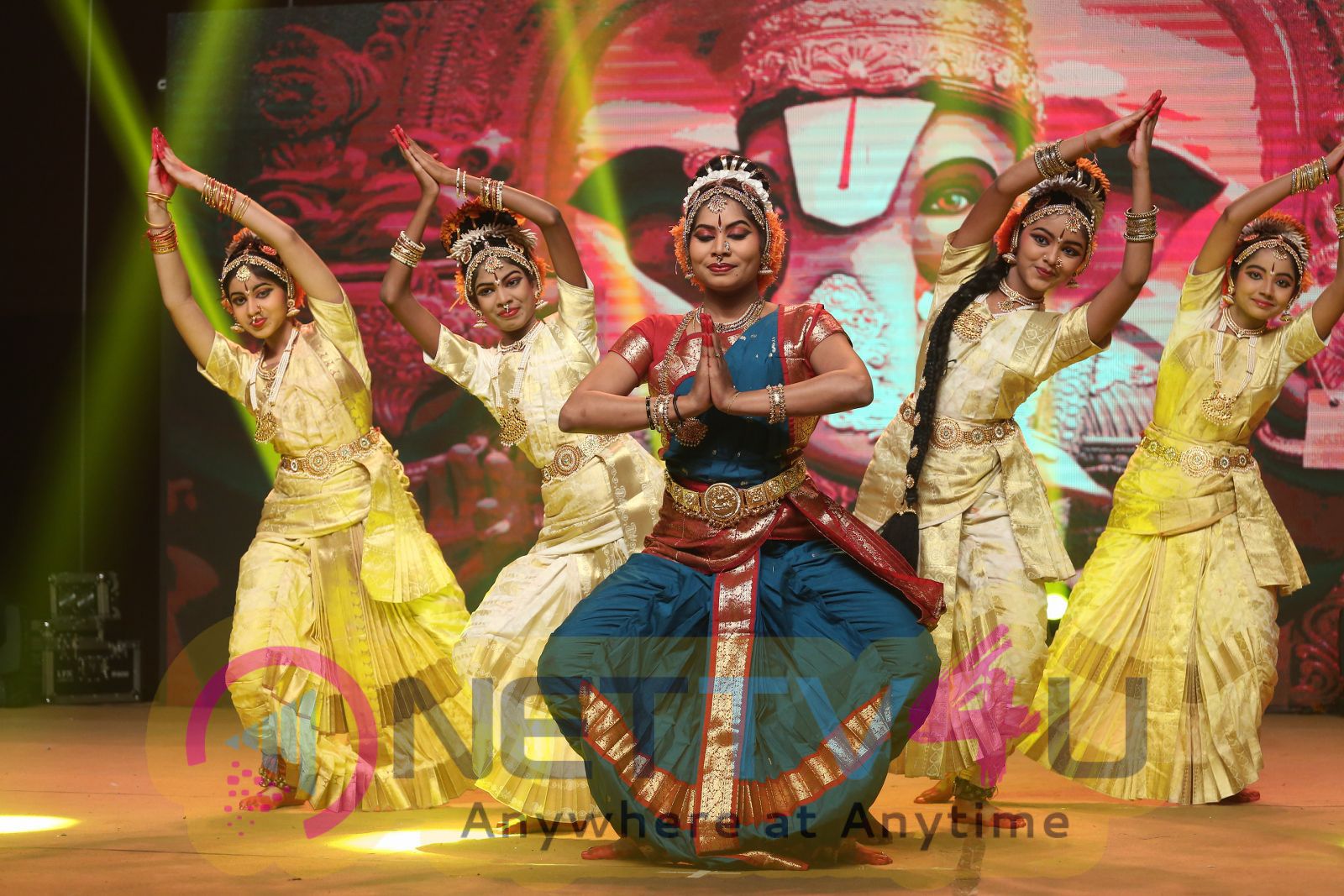 M.S. Dhoni Telugu Movie Audio Launch Excellent Pics Telugu Gallery