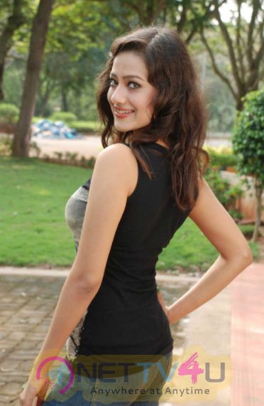 Madalasa Sharma Actress Hot And Sexy Photos Hindi Gallery