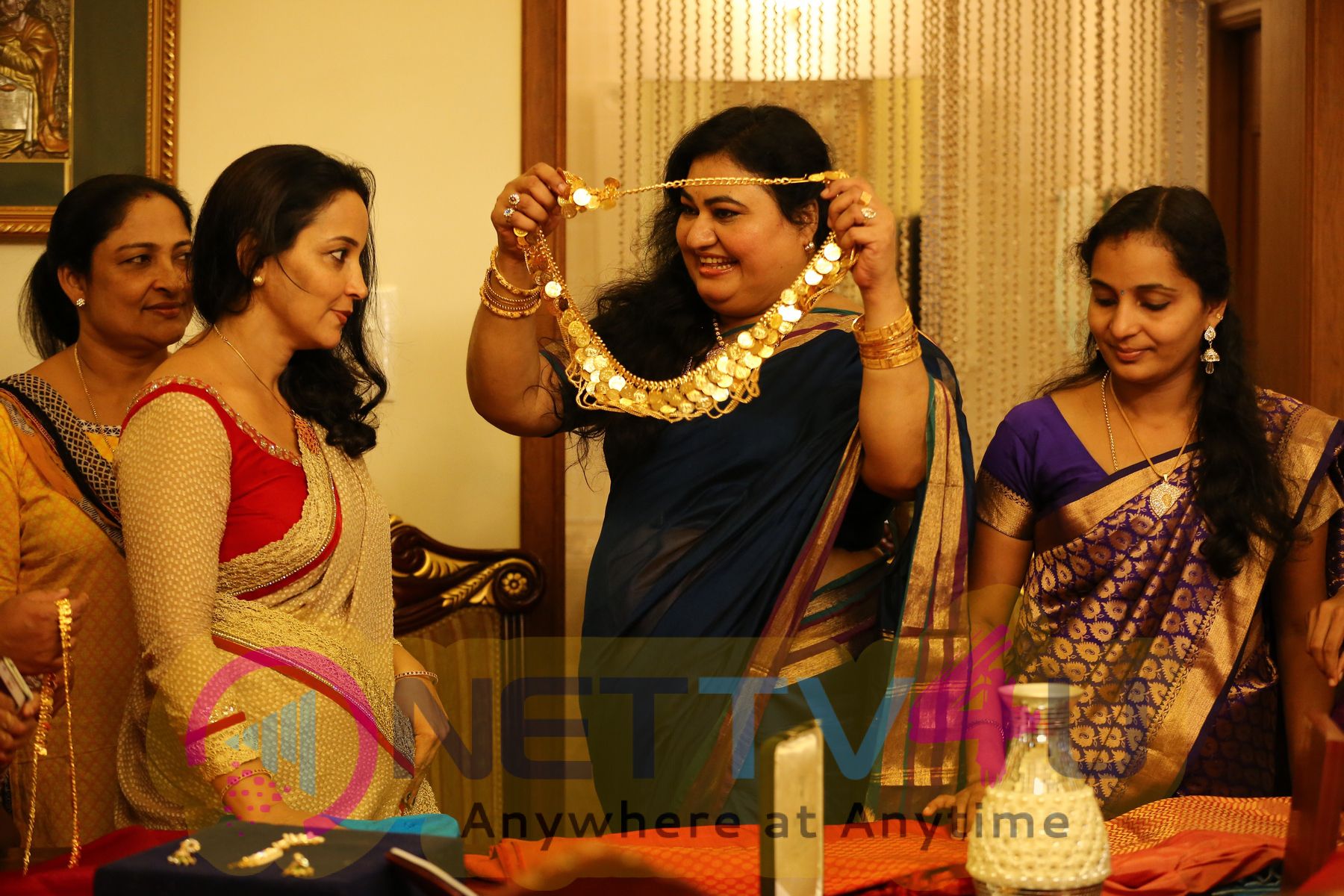 Marubhoomiyile Aana Malayalam Movie Exclusive Stills Malayalam Gallery