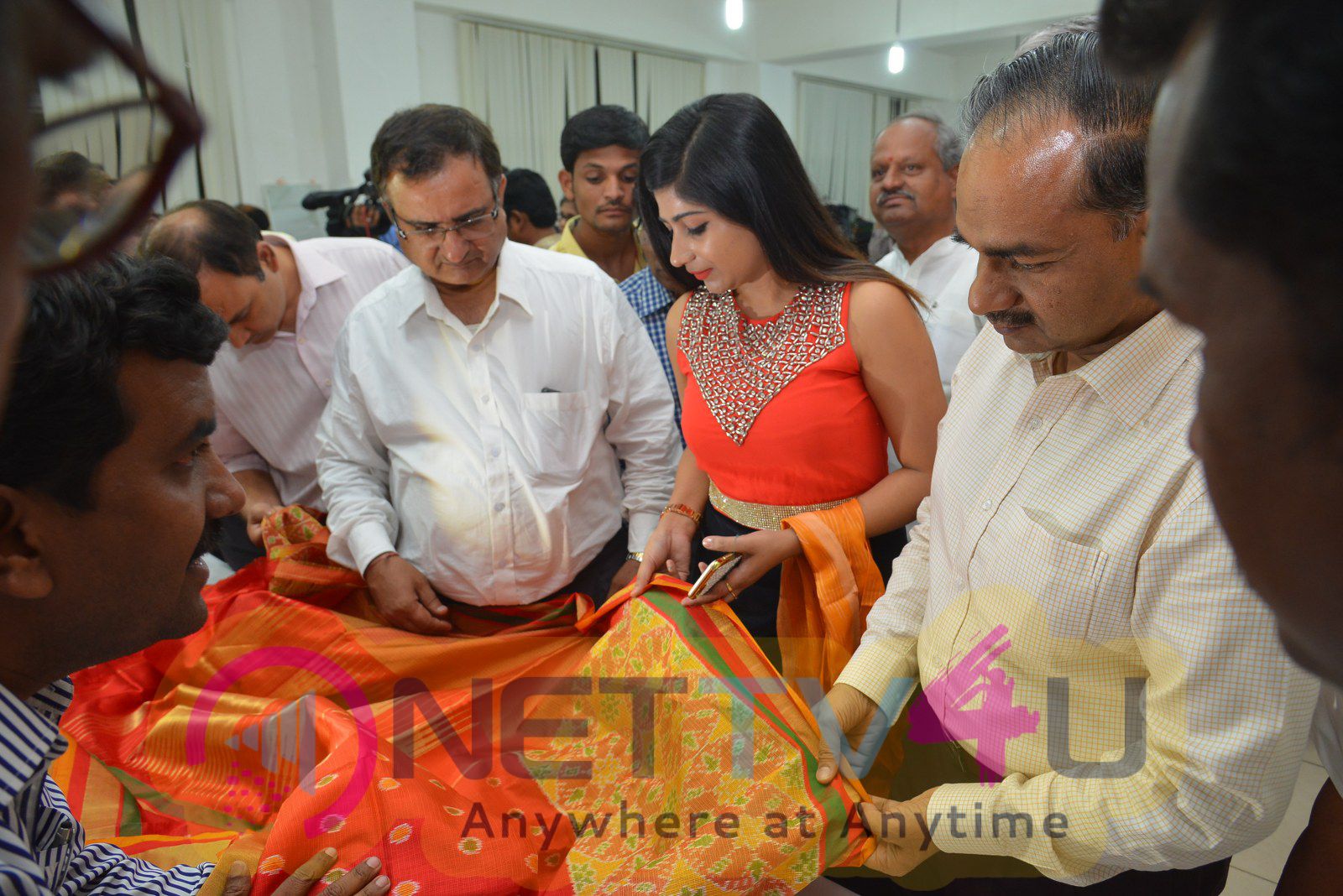 Madhulagna Das At Pochampally Ikat Art Mela Exclusive Photos Telugu Gallery