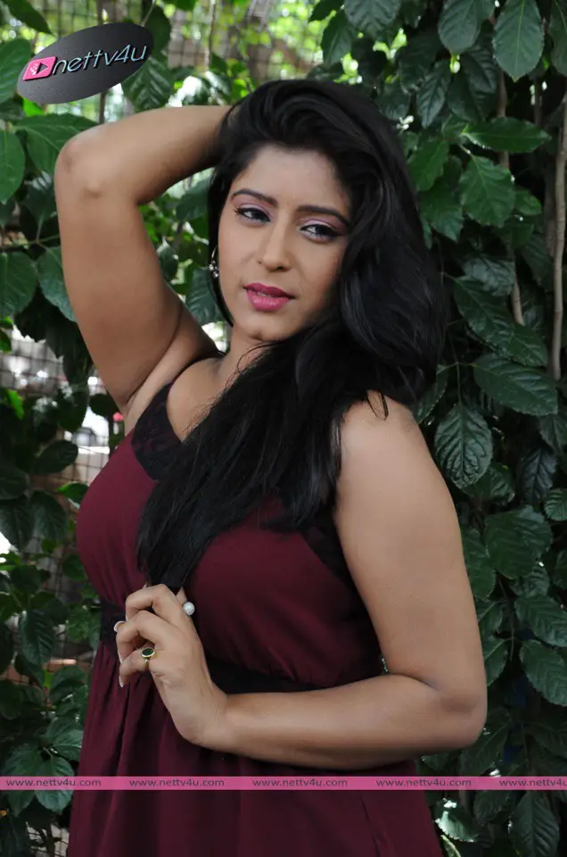 manisha thakur 49