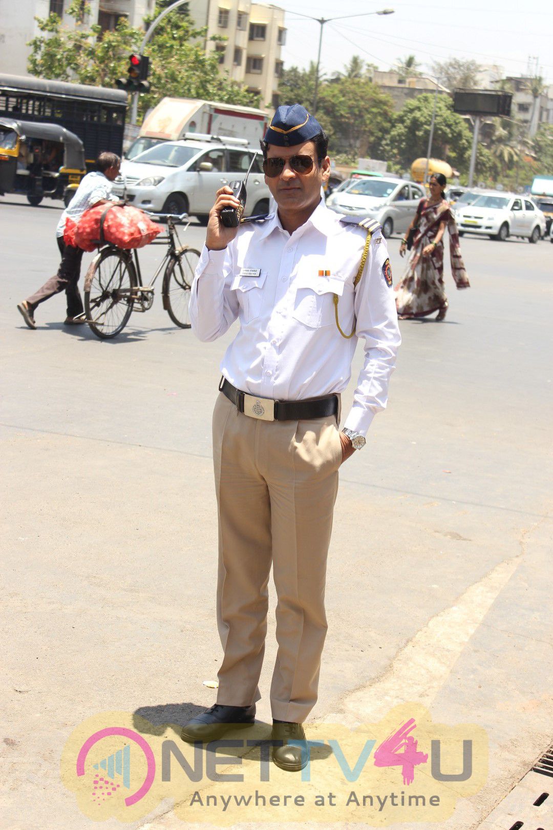 Manoj Bajpayee Turned A Traffic Cop For A Day Movie Stills Hindi Gallery