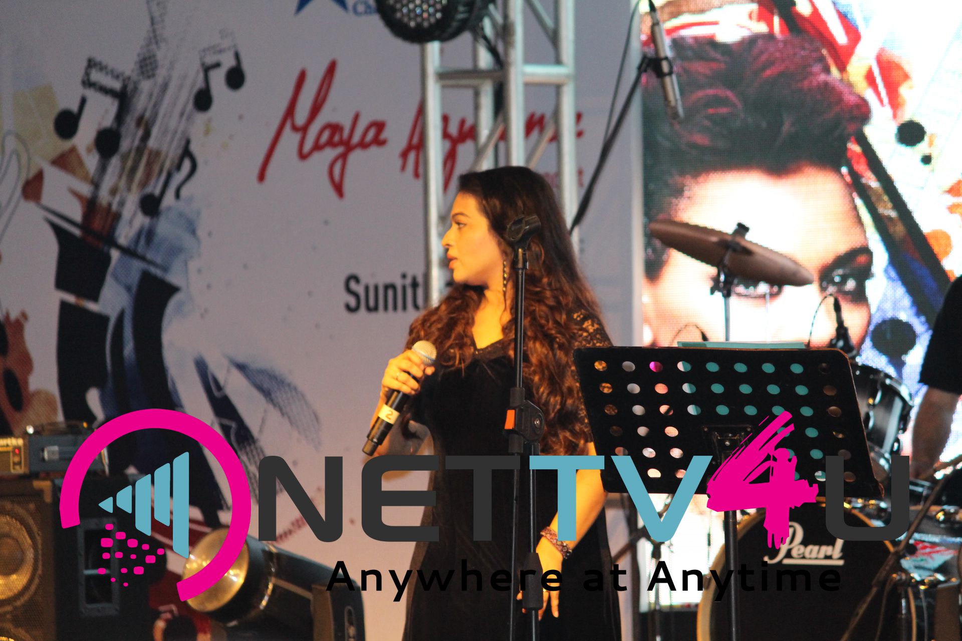 maya azucena E2 80 AC live in concert at chennai phoenix marketcity stills 64