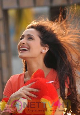 Mirchi Lanti Kurradu Telugu Movie Images