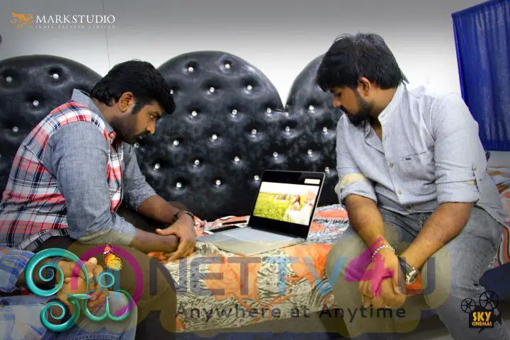 Mudinja Oru Kai Paaru Video Song From ‎Oyee‬ Released By Vijay Sethupathi Photos Tamil Gallery