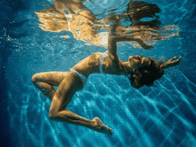 Myleene Klass Dives For A Hot Bikini Shoot!