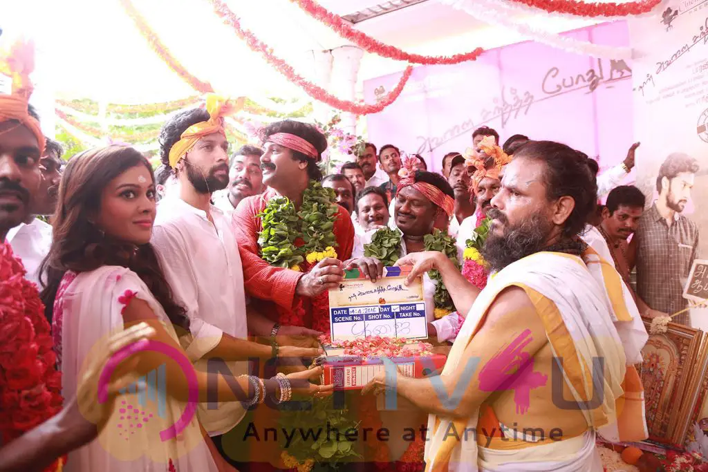 Naan Avalai Sandhitha Pothu Movie Launch Exclusive Photos Tamil Gallery