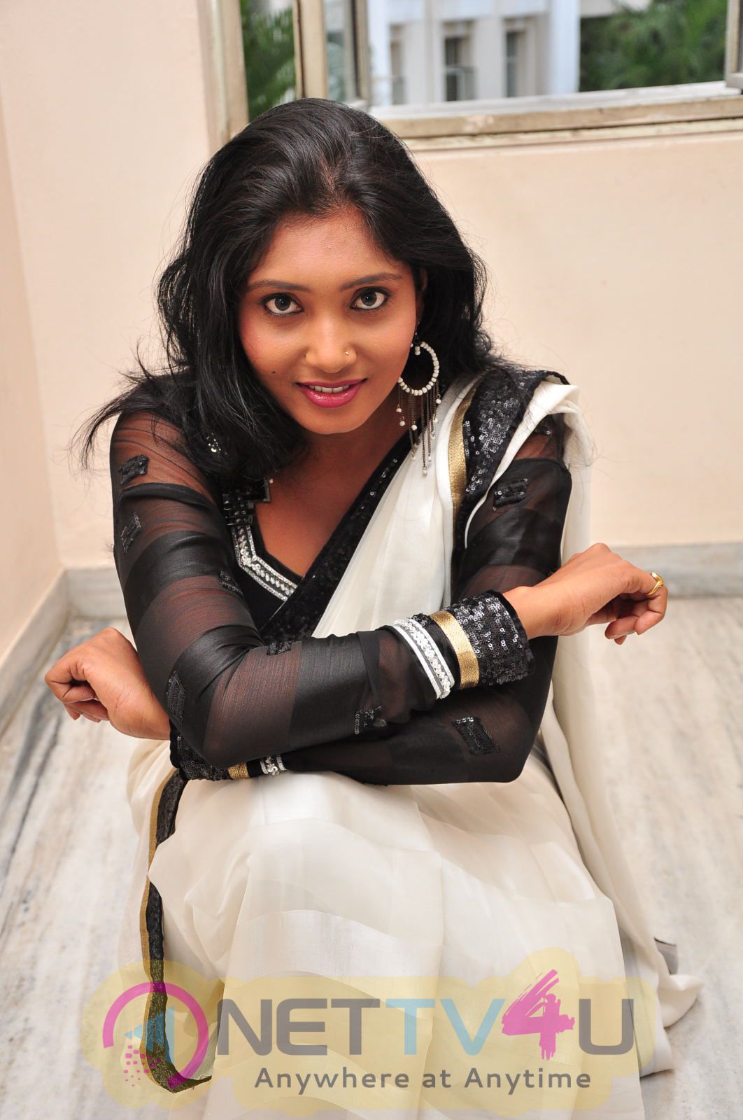 nisha latest photos in black and white saree 23