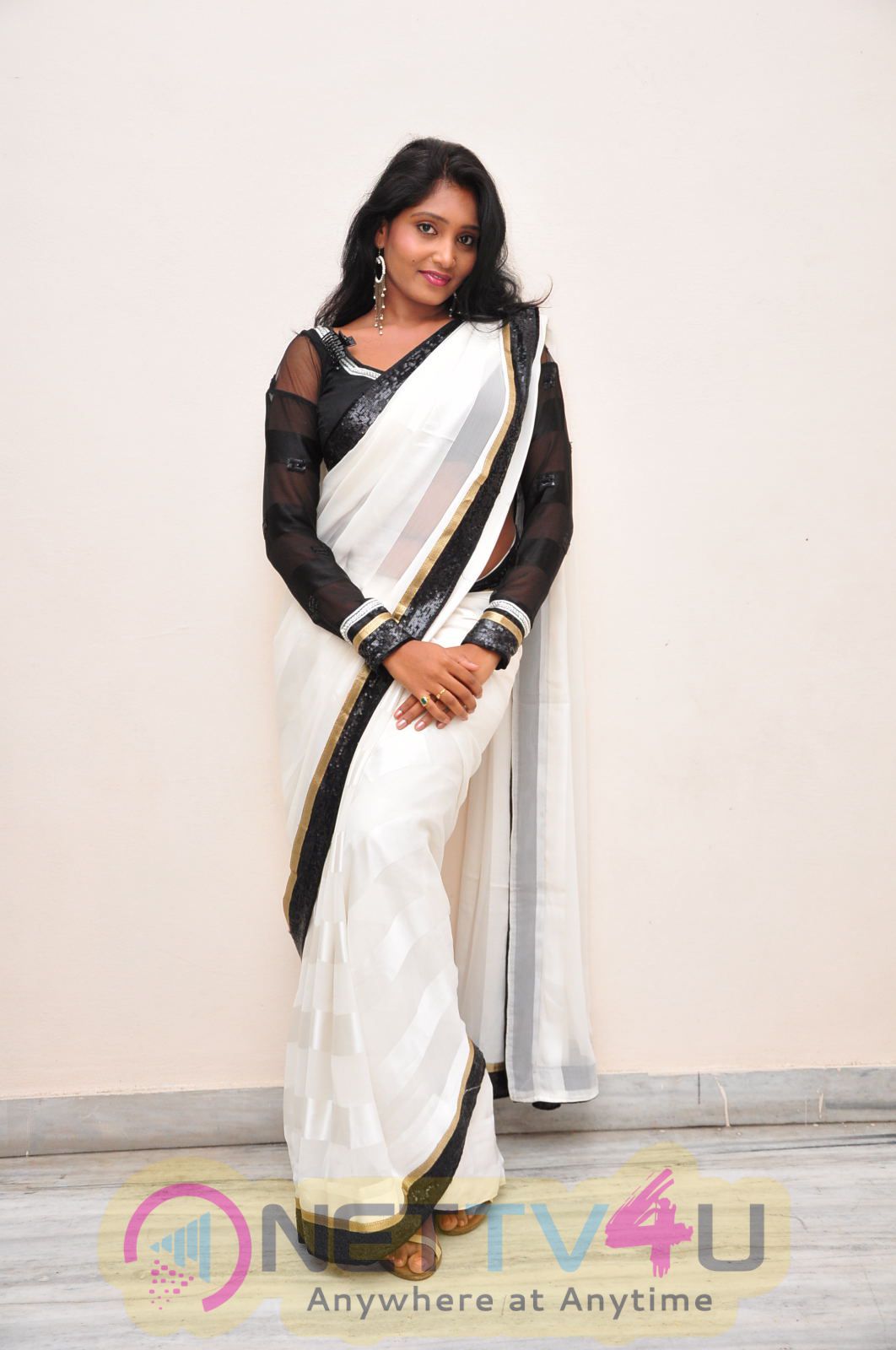 nisha latest photos in black and white saree 8