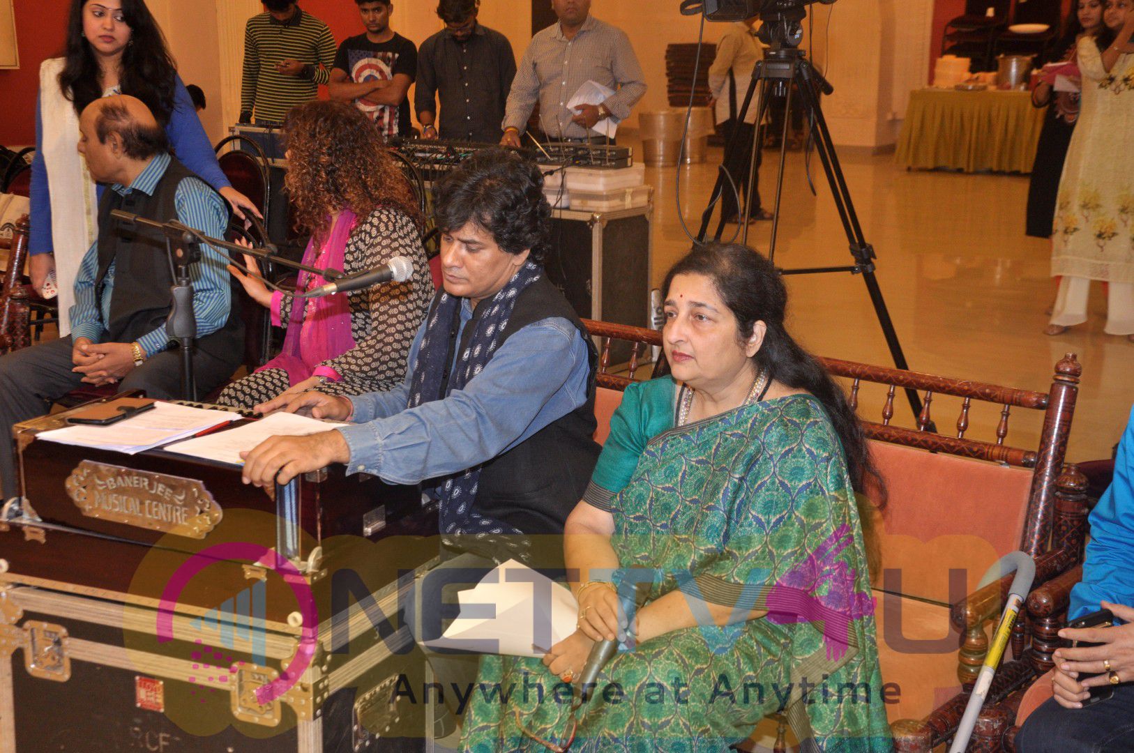 Pankaj Udhas,Suresh Wadkar & Other Singers At Rehearsal For Khazana Ghazal Festival Luminous Photos Hindi Gallery
