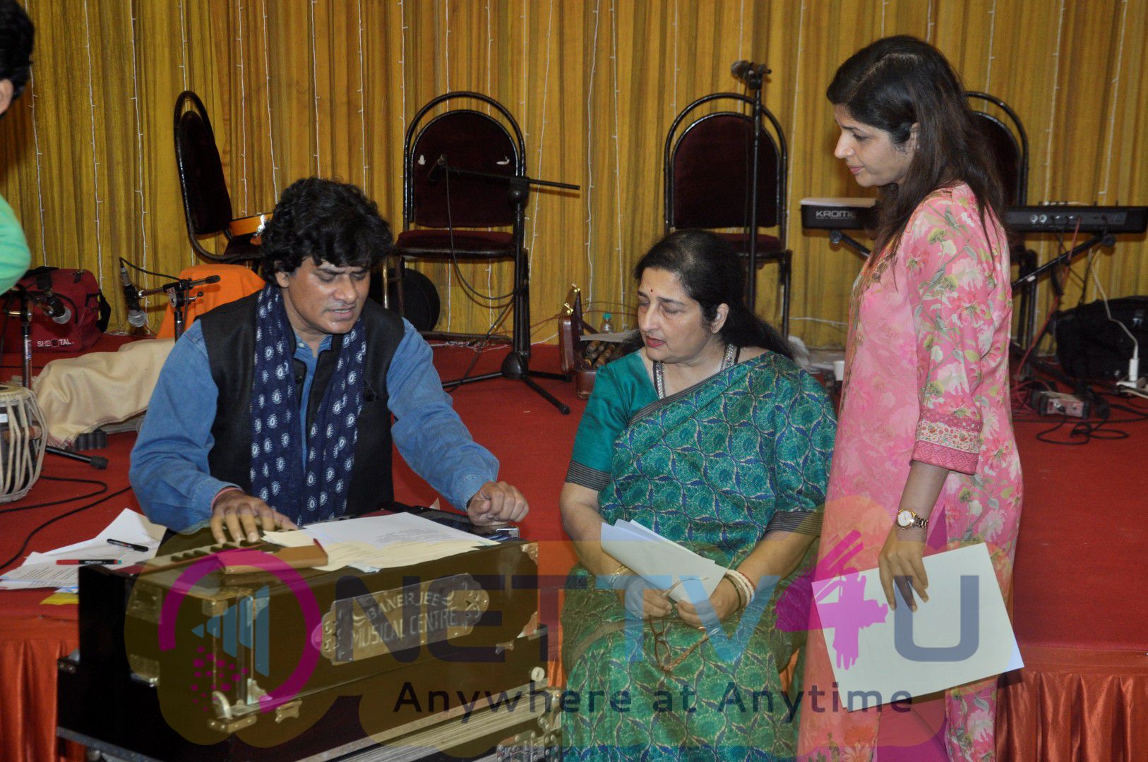 Pankaj Udhas,Suresh Wadkar & Other Singers At Rehearsal For Khazana Ghazal Festival Luminous Photos Hindi Gallery
