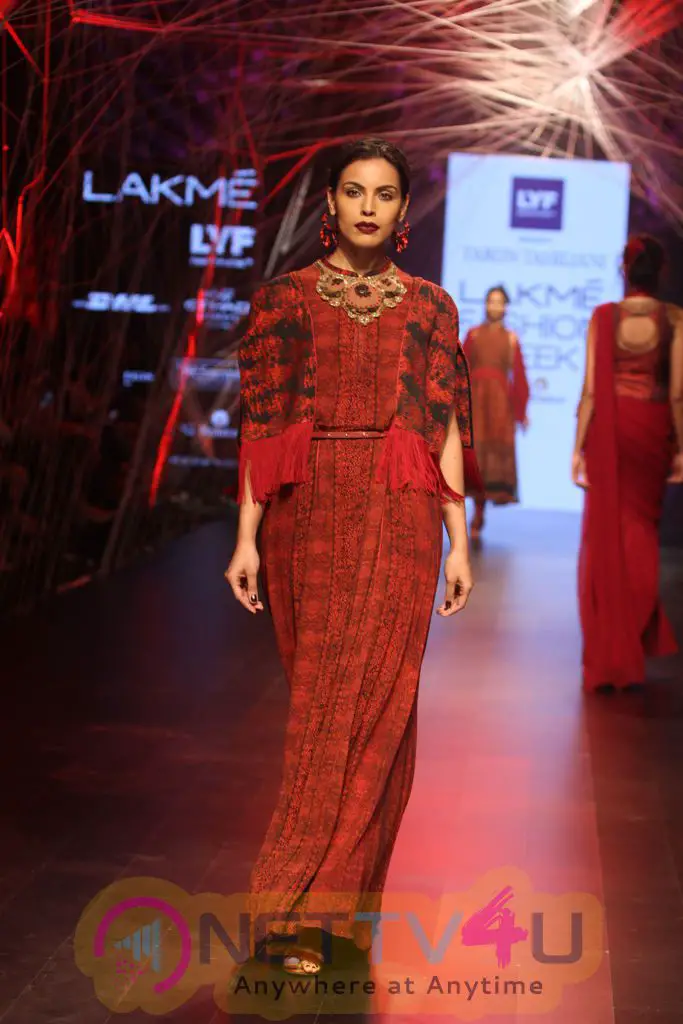 Photos Of Tarun Tahiliani At Lakme Fashion Week Winter Festive 2016 Hindi Gallery