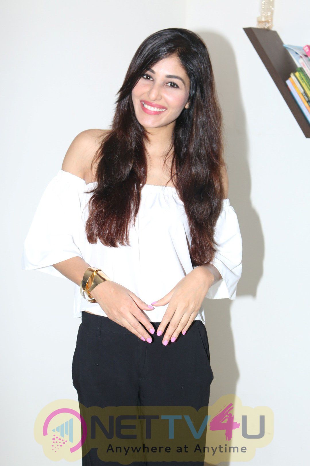 Pooja Chopra Electronic Interviews Are Happening For The Success Of Her Short Film Ouch Photos Hindi Gallery