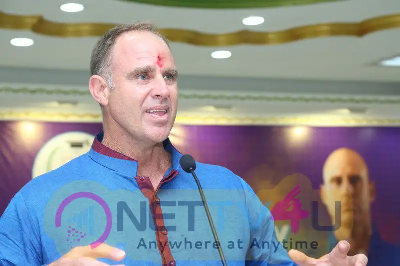 Press Release And Photos Of Matthew Hayden An Interaction With Sathyabama Students Tamil Gallery