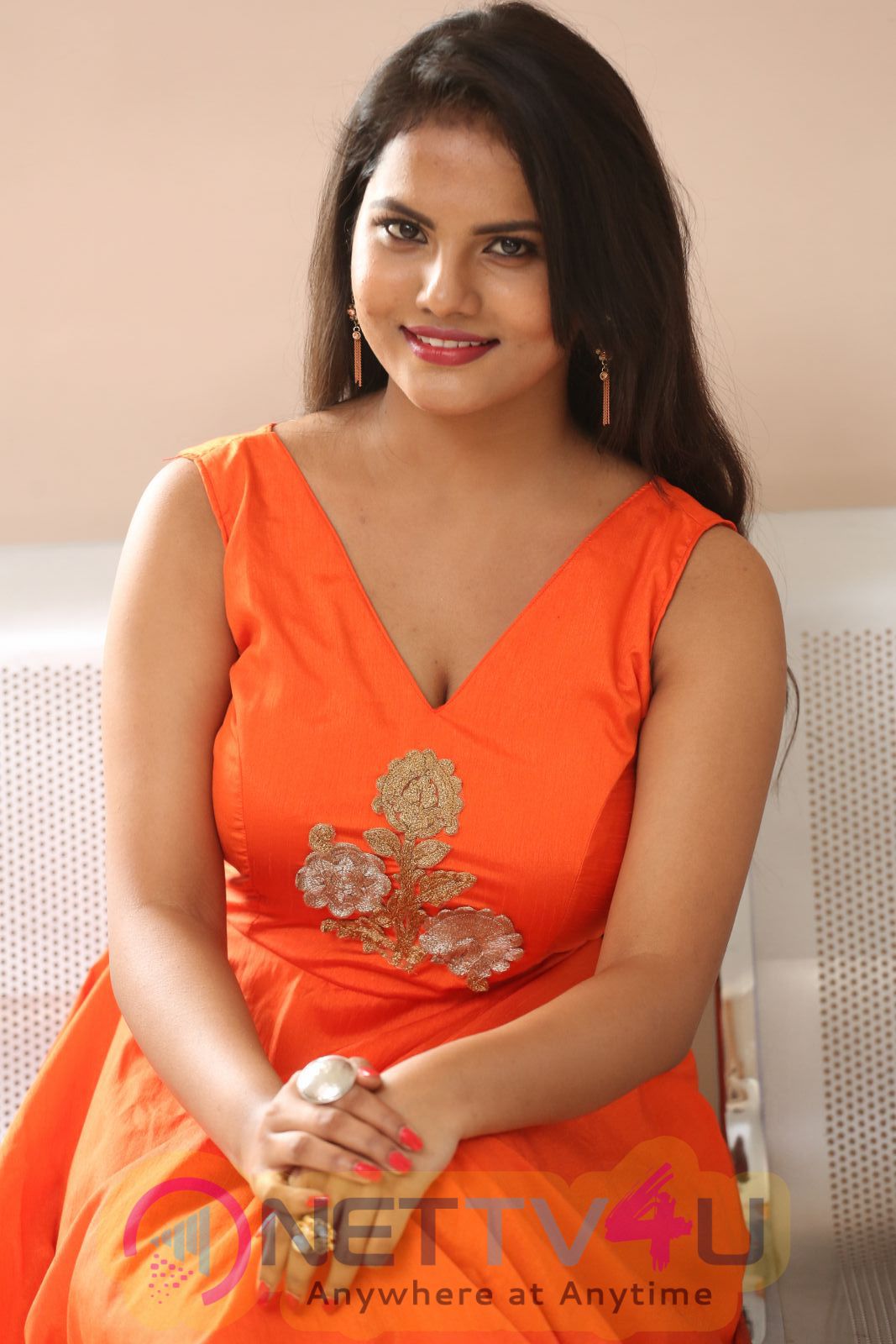 Priyanka Stylish Photos At Carulo Shikarukelithe Movie Teaser Launch Telugu Gallery