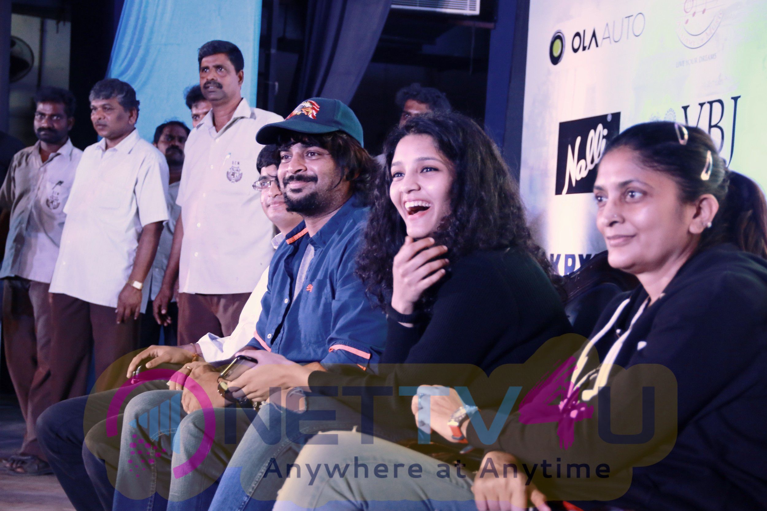 photos of tamil movie irudhi suttru team at ethiraj college for irudhi suttru promotions 17