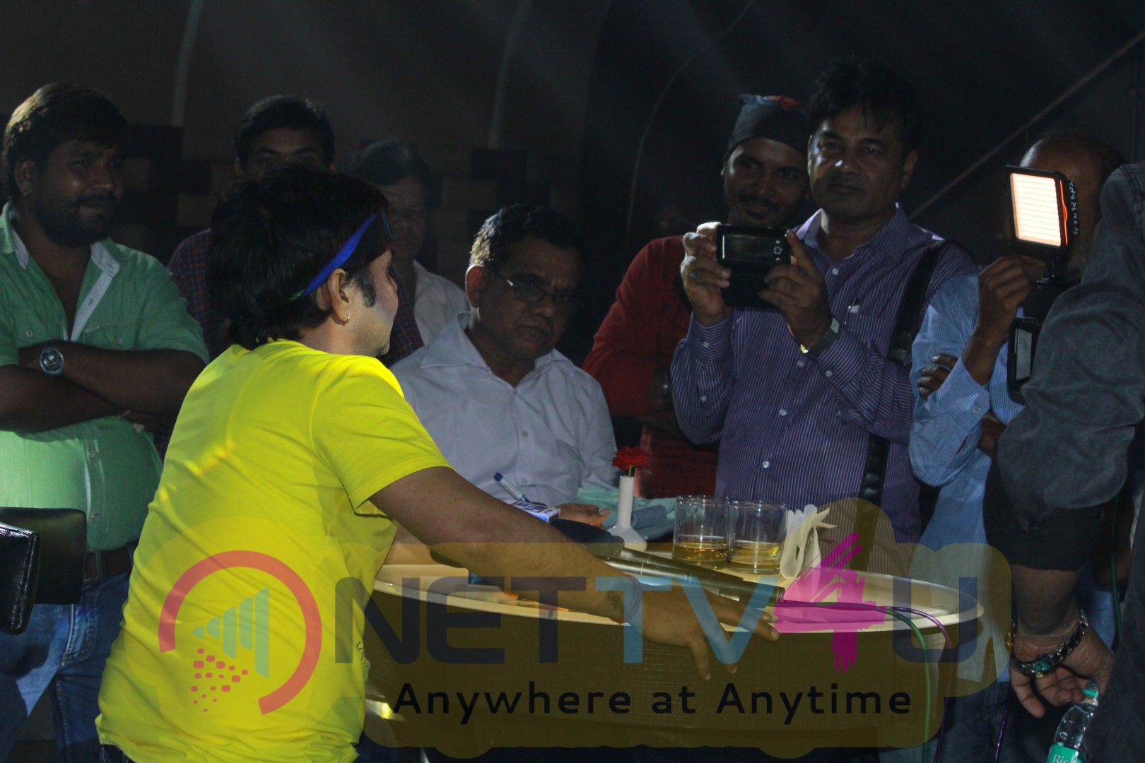 Rajpal Yadav & Sanjay Mishra At On Location Film Hume To Loot Liya 3 Photos Hindi Gallery