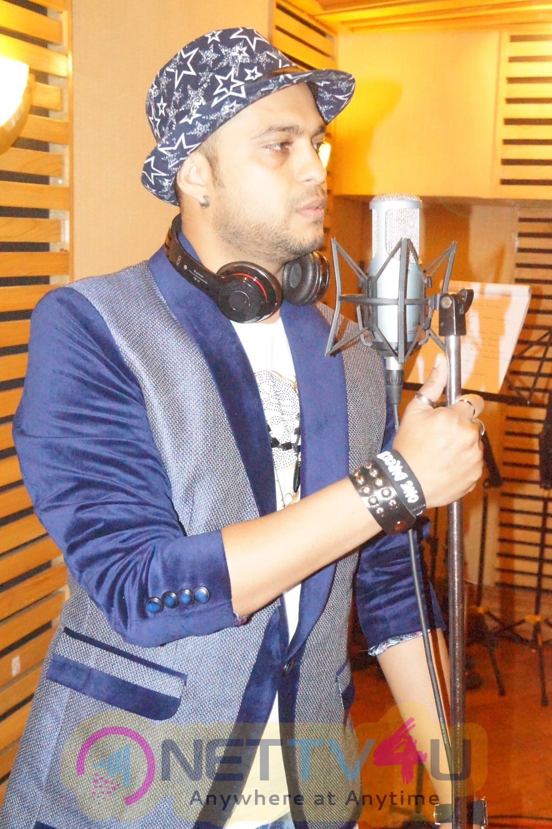 Recording Of Singer Aamir Shaikh Latest Single Lahori Kabab With Mamta Sharma Stills Hindi Gallery