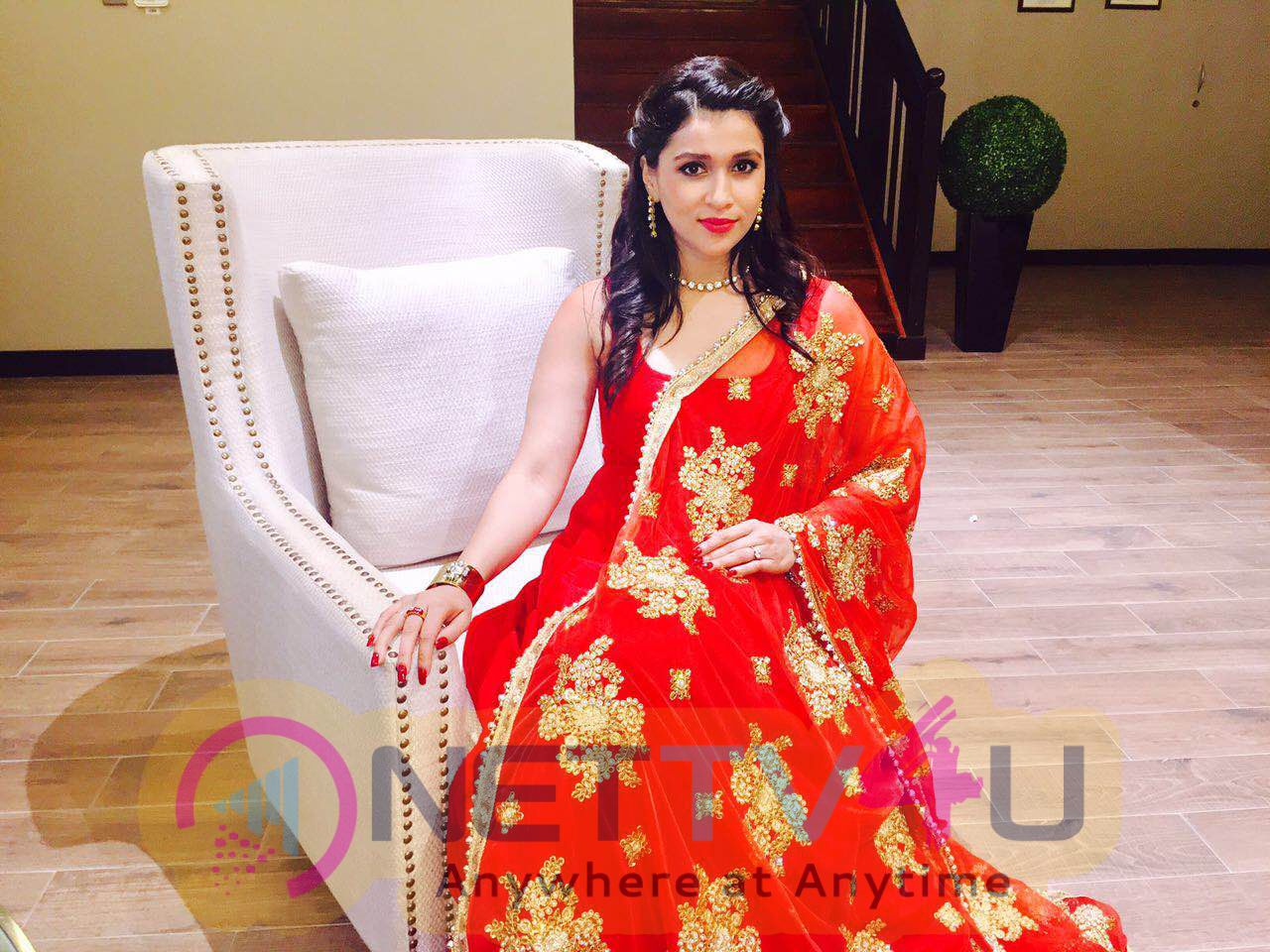 Red Hot Mannara Chopra Sizzles At Dubai Attractive Images Telugu Gallery