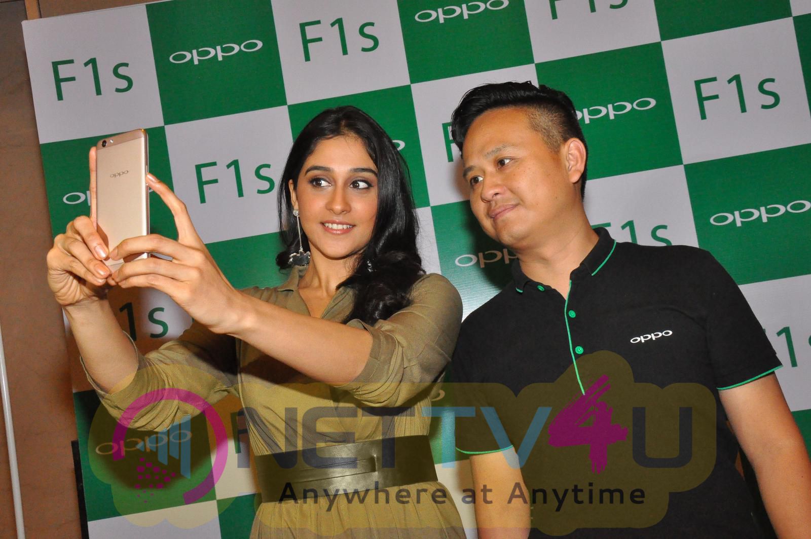 Regina Cassandra Launches Oppo F1s Phone Photos Telugu Gallery