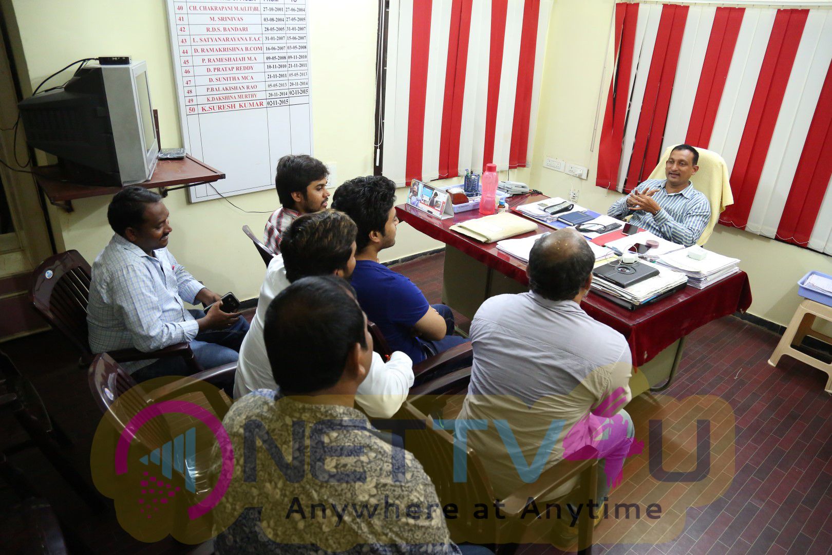 Rojulu Marayi Team Meet Khammam DSP Suresh During Success Tour Photos Telugu Gallery