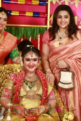 Rahul - Sridevi Seemantham Function Beauteous Colourful Photos Tamil Gallery