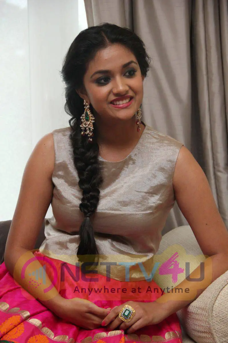 recent photos of actress keerthi suresh at rajini murugan audio launch 26