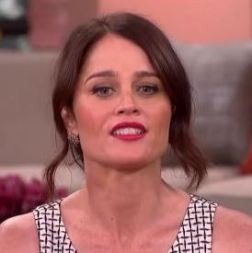 robin-tunney.jpg