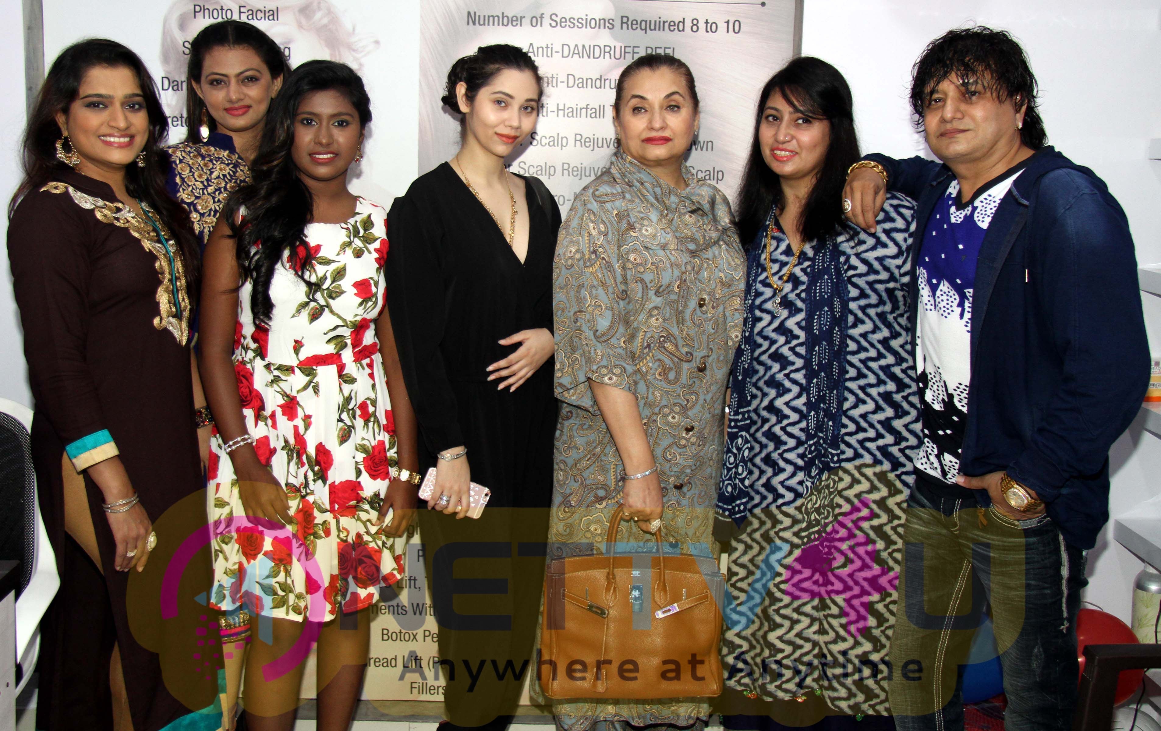 Salma Agha,Tinaa Ghaai,Ekta Jain,Shree Rajput,Sanchiti Sakat & Sasha Agha Came At Opening Of Perfect Woman Aesthetic Centre In A