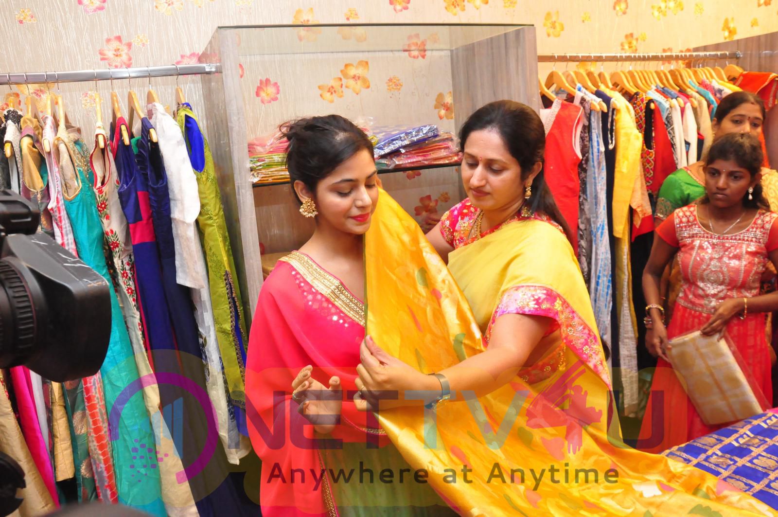 SR Fashion Studio Inaugurated By Poorna & D.K Aruna Photos Telugu Gallery