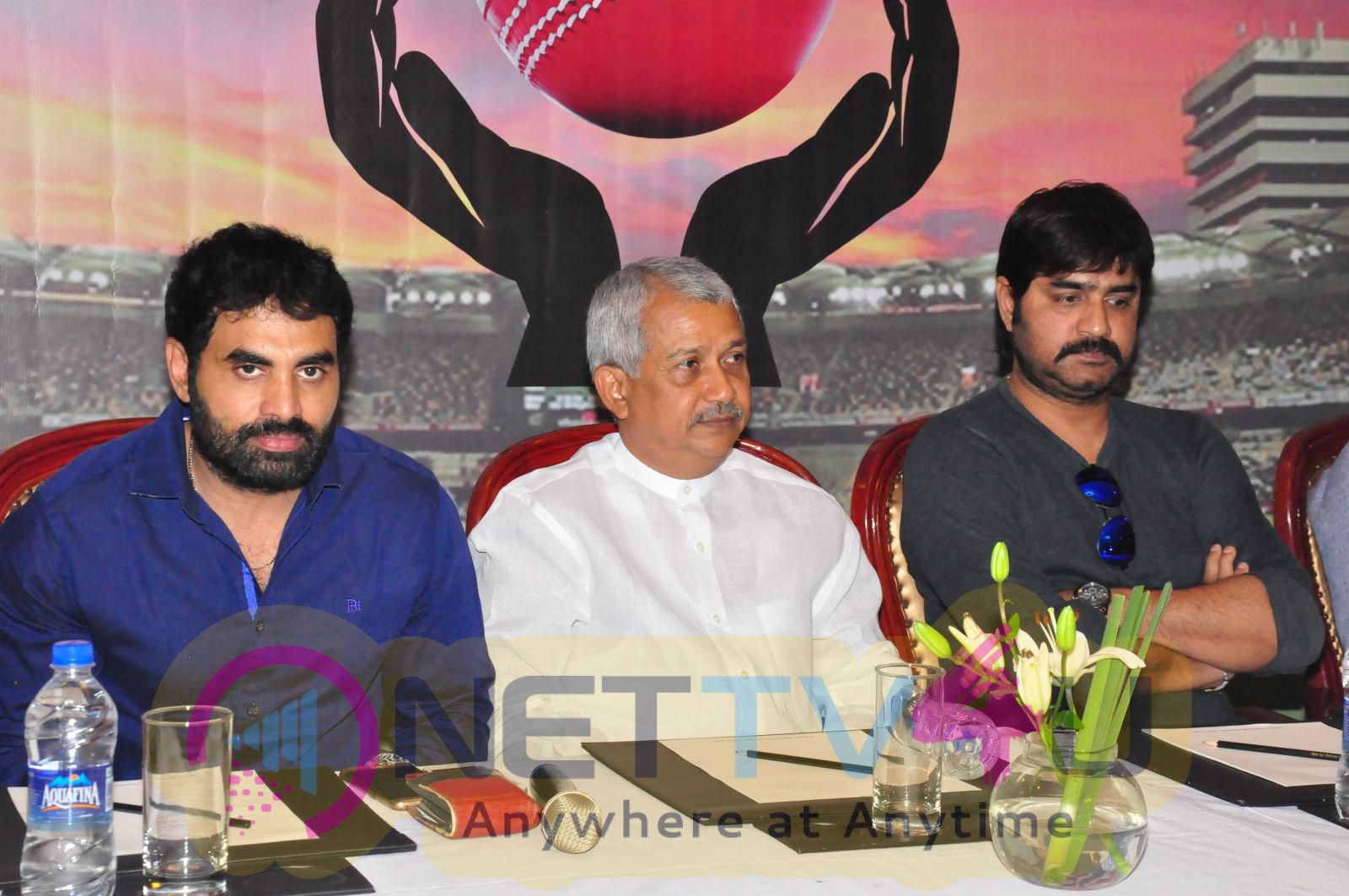 Srikanth Launches Hyderabad Biggest Cricket Logo Exclusive Photos Telugu Gallery