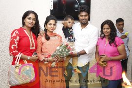 Sakshi Agarwal & Yashmith Inagurates B Image Unisex Salon & MakeOver Studio Images Tamil Gallery