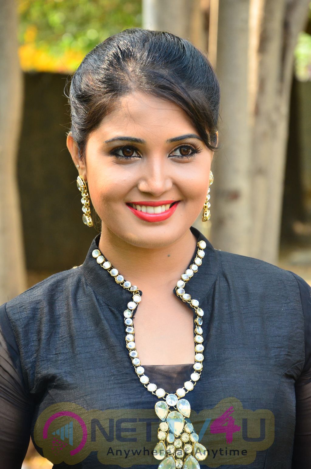 sandra amy malayalam actress photos 4