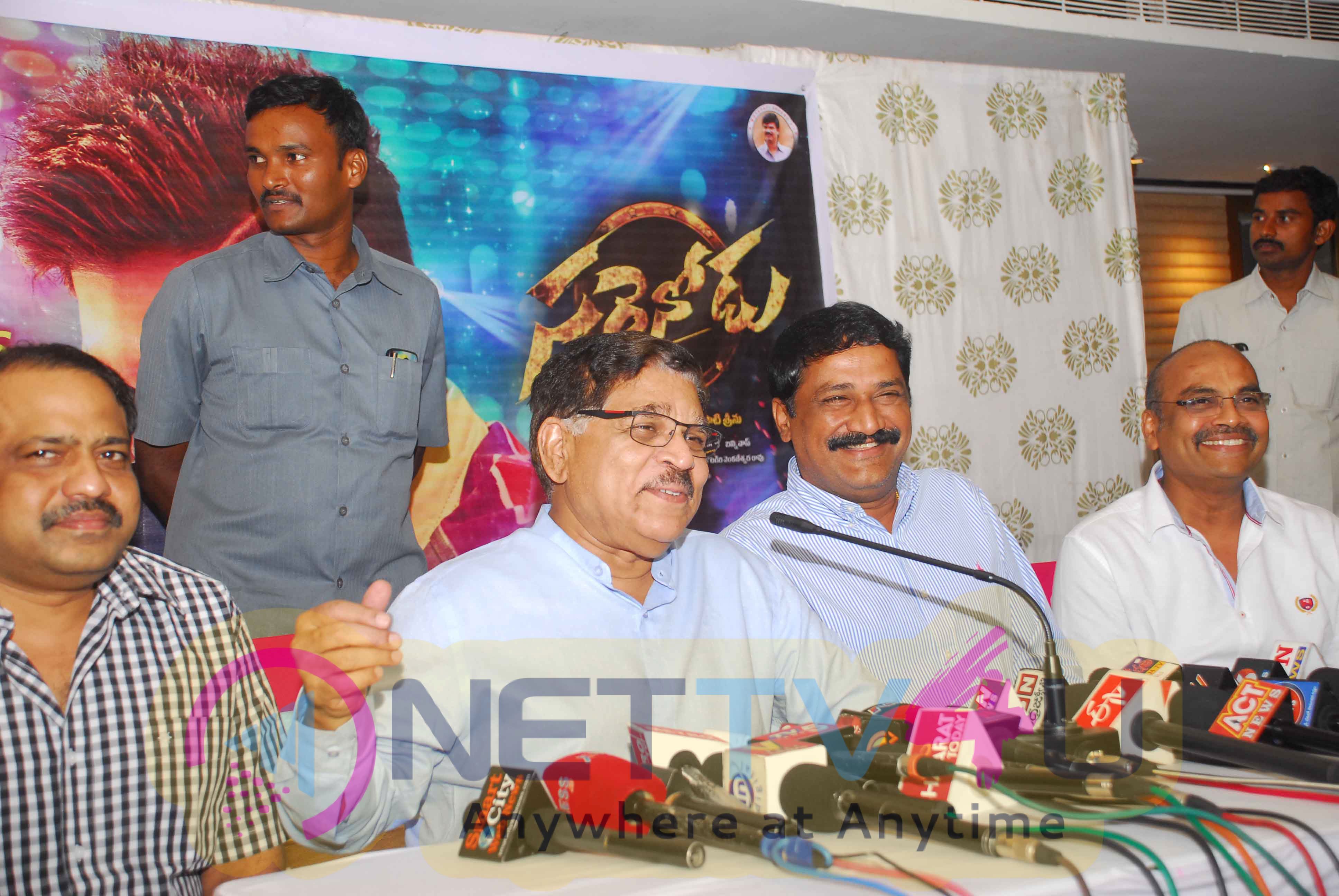 Sarainodu Telugu Movie Press Meet Latest Photos Telugu Gallery