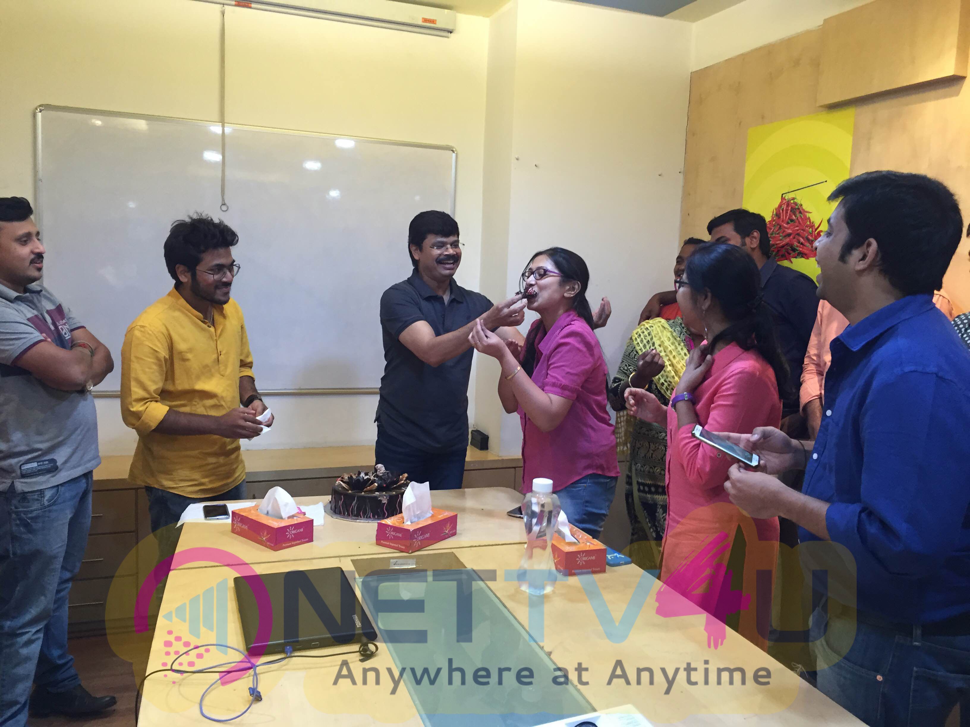 Sarinodu Success Celebrations At Radio Mirchi Latest Stills Telugu Gallery