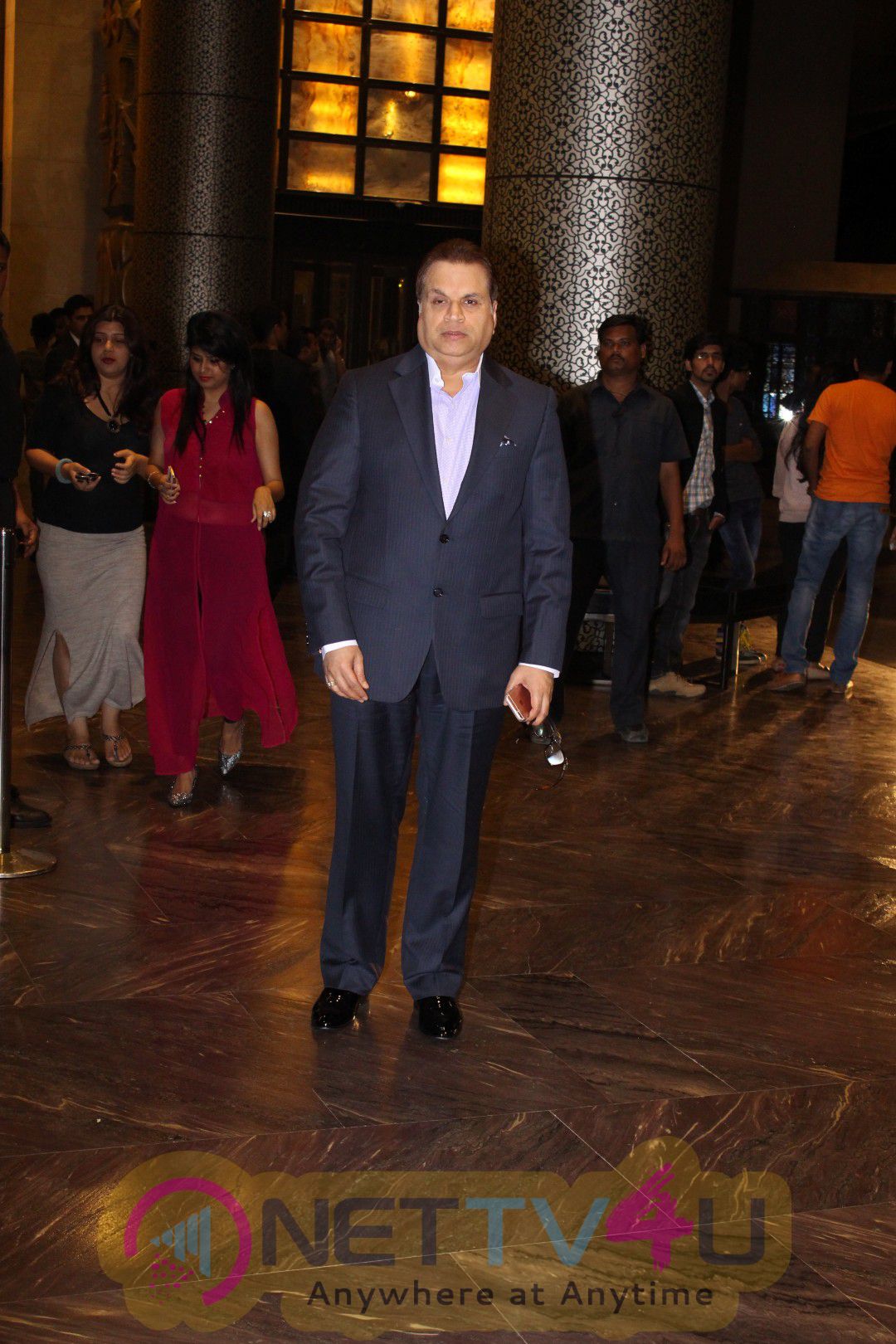 Shah Rukh Khan & Salman Khan & Many Others At Reception Party Of Preity Zinta Exclusive Photos Hindi Gallery