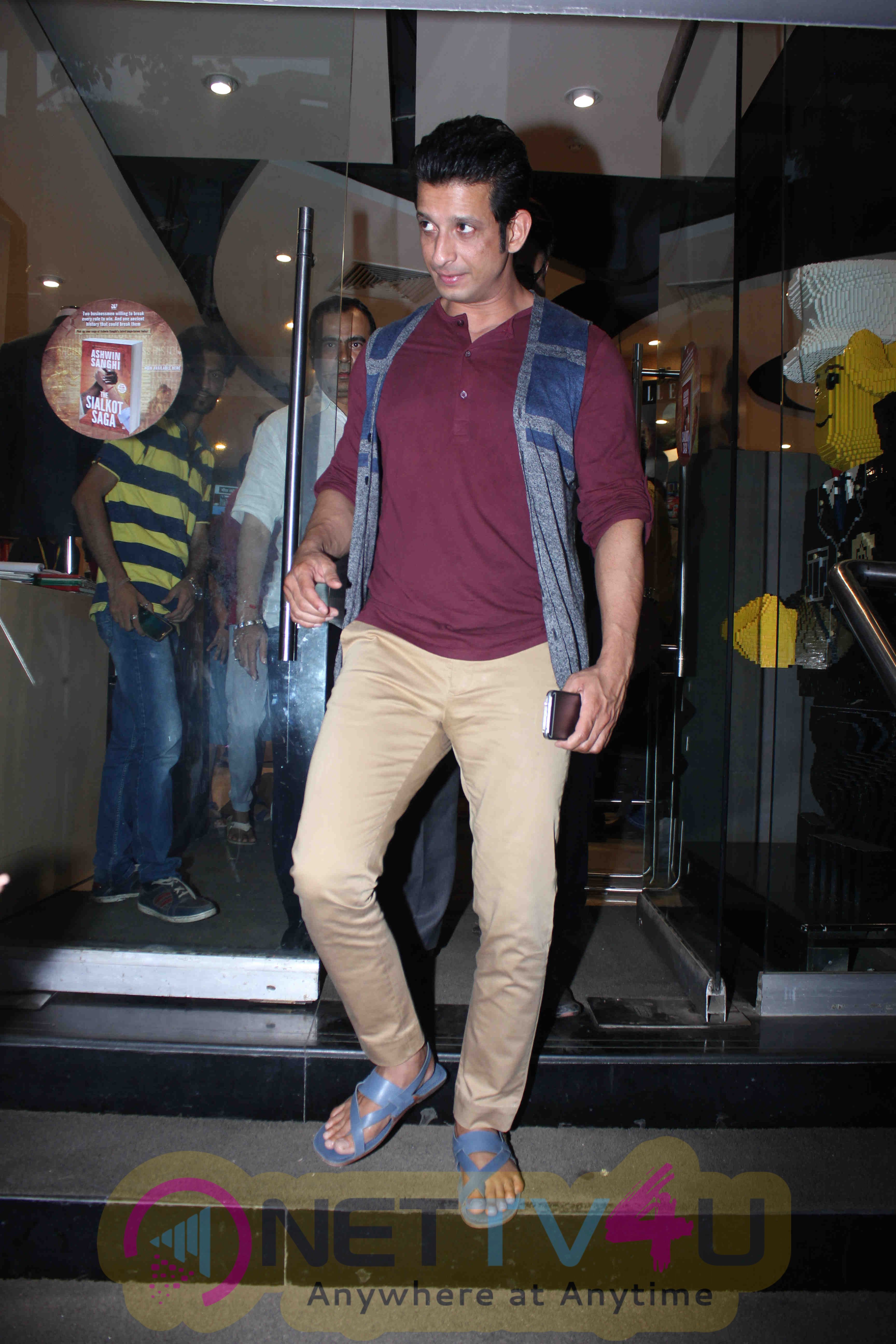 Sharman Joshi At The Launch Of His Book As Boys Become Men Bollywood Photos Hindi Gallery