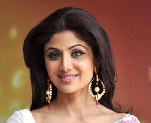 Shilpa Turns Down The Hosting Offer!