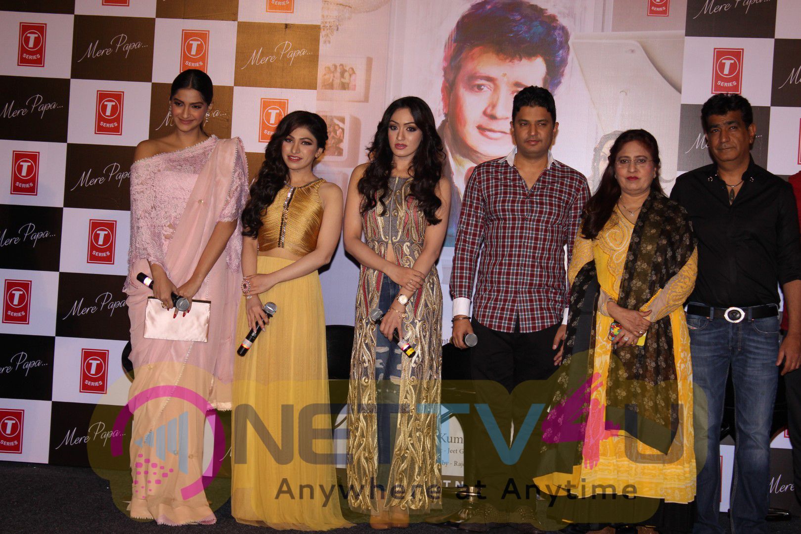 Sonam Kapoor & Anil Kapoor At The Song Launch Mere Pappa Latest Stills Hindi Gallery