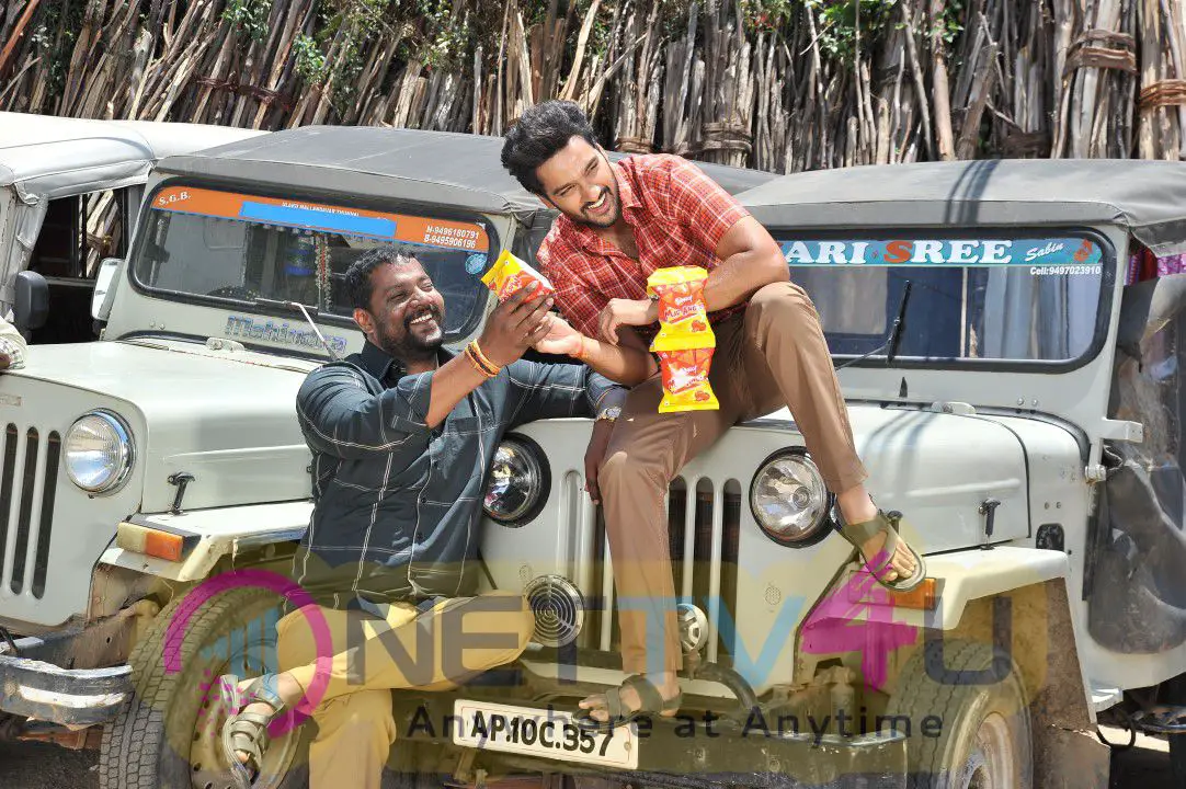 Sumanth Ashwin Latest Movie Right Right Working Stills Telugu Gallery