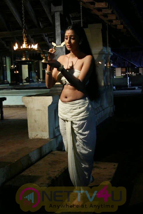 Tamil Actress Kanika Latest Hot Stills Tamil Gallery