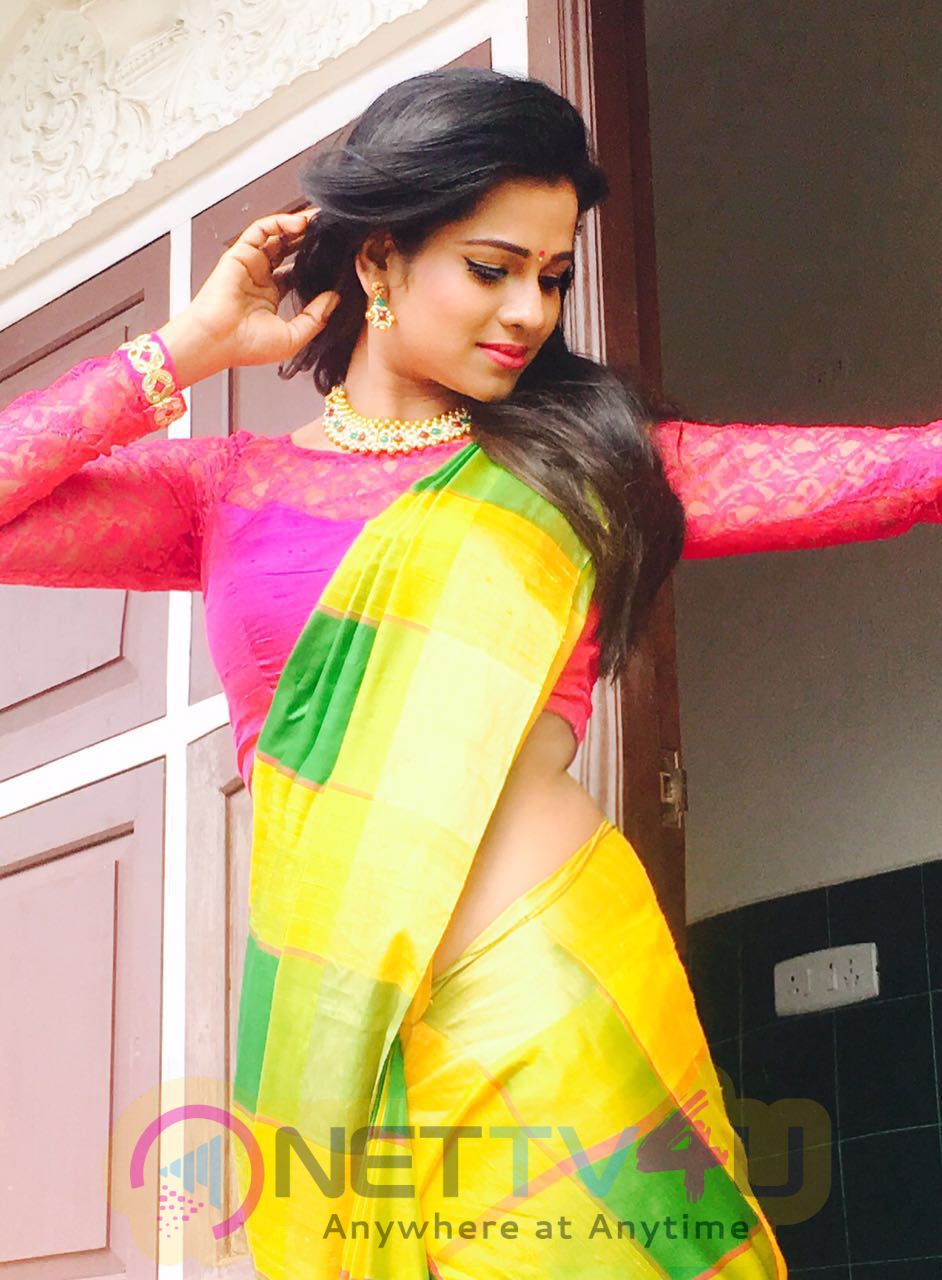 Tamil Actress Leesha High Quality Photos Tamil Gallery