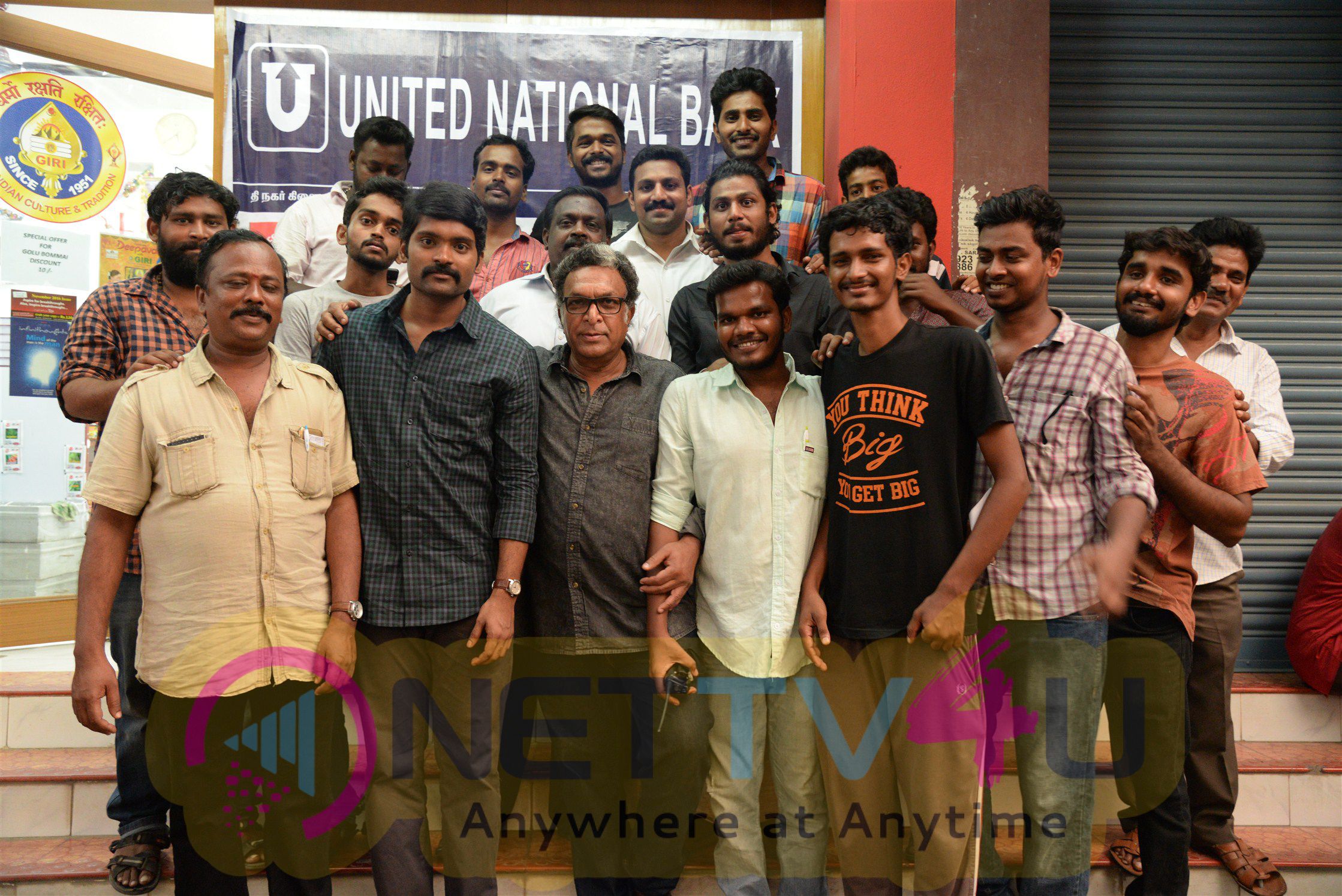 Tamil Movie 8 Thottakkal Latest Working Pics Tamil Gallery