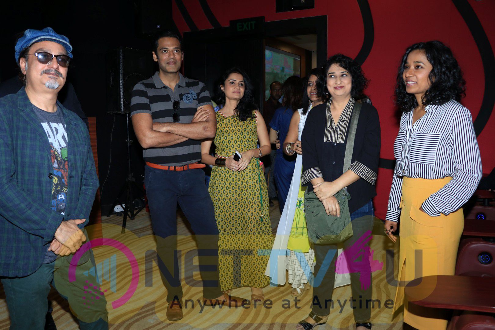 Tannishtha Chatterjee & Vinay Pathak At Trailer Launch Of Film Island City Photos Hindi Gallery