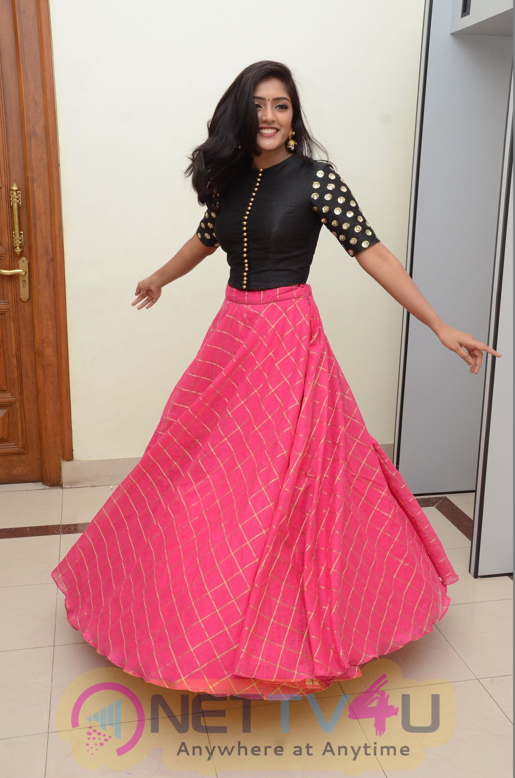 Telugu Actress Eesha Hot Pictures Telugu Gallery
