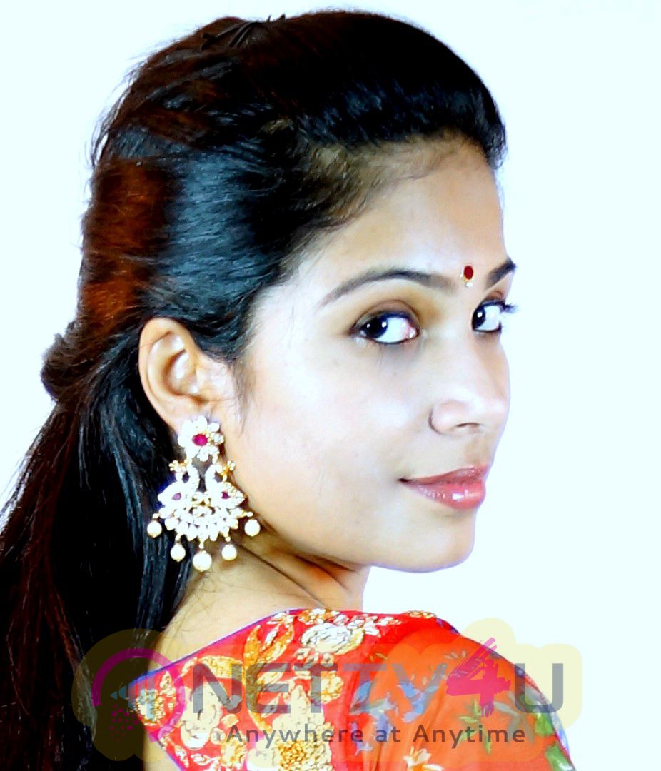 Telugu Actress Vrushali Gosavi Latest Half Saree Photos Telugu Gallery