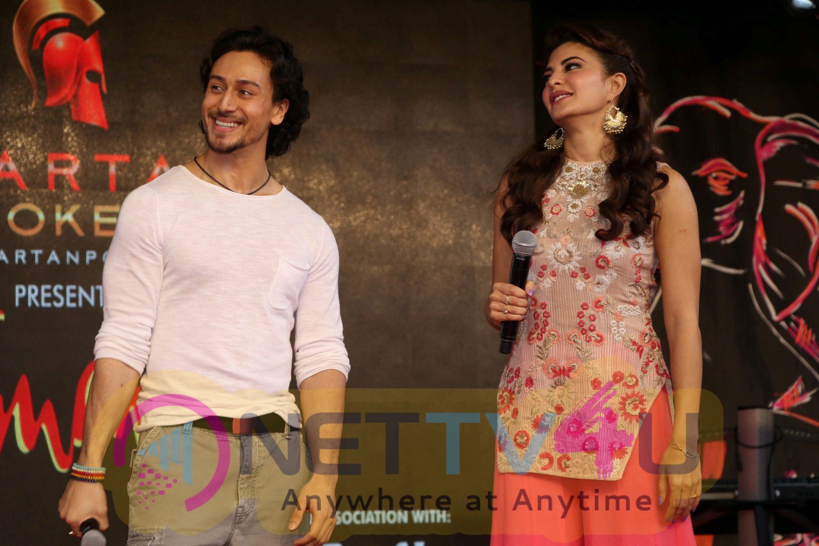 Tiger Shroff & Jacqueline Fernandez Visits Umang Festival Photos Hindi Gallery