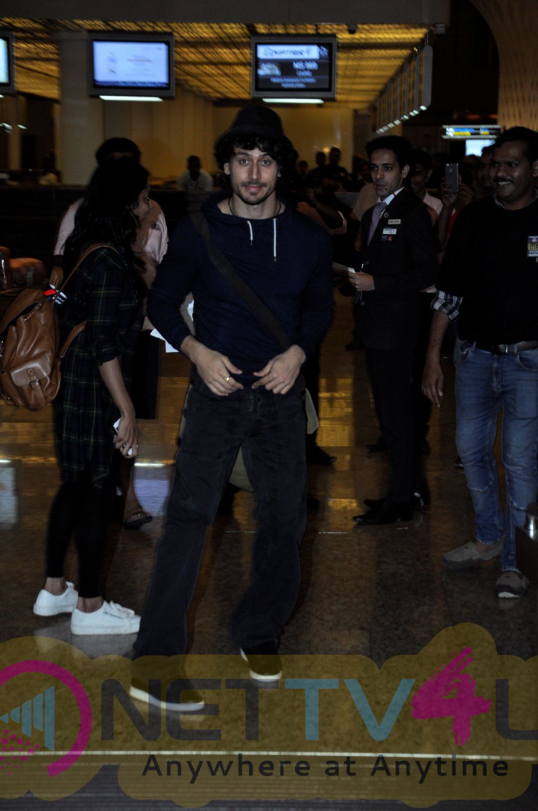Tiger Shroff & Vivek Oberoi & Many Celebs Spotted At Airport Exclusive Photos Hindi Gallery