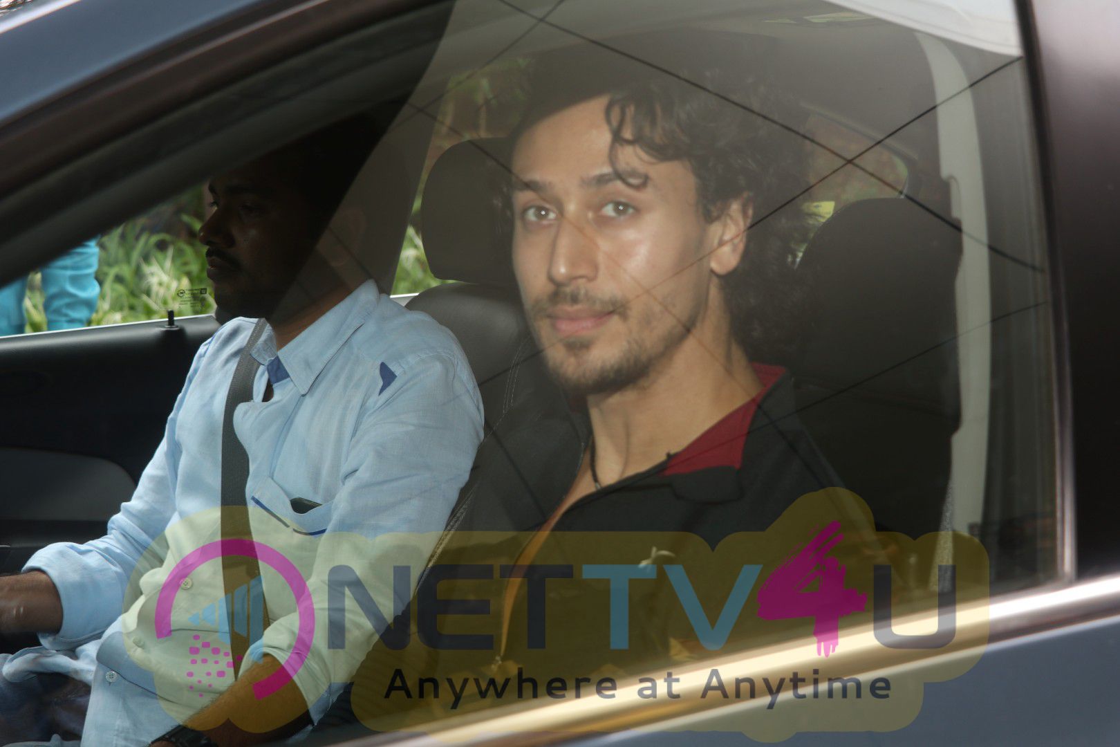 Tiger Shroff Celebrates World Yoga Day At Whistling Woods Excellent Images Hindi Gallery