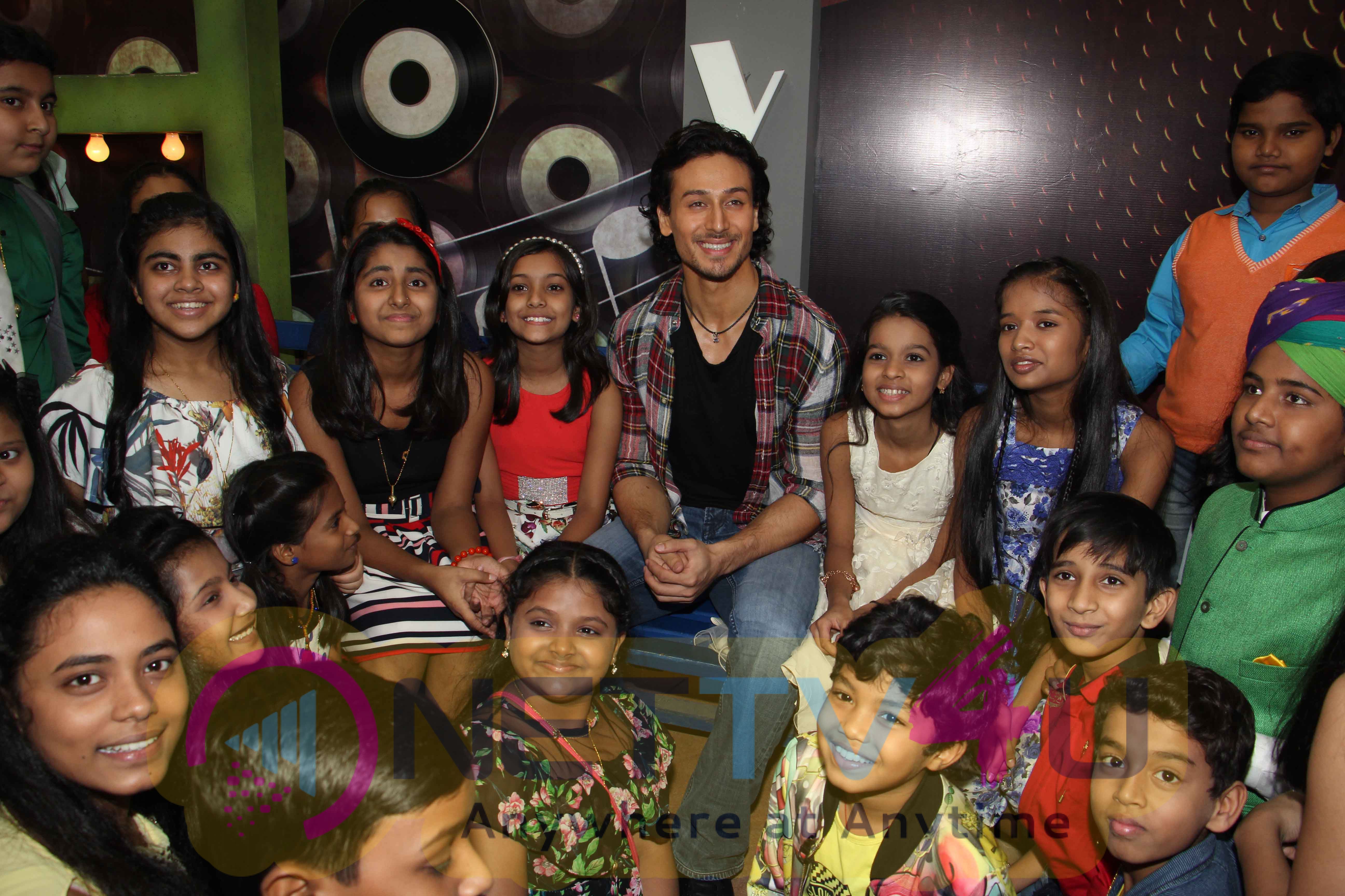 Tiger Shroff On The Sets Of &TV The Voice India Kids Show Delightful Stills Hindi Gallery